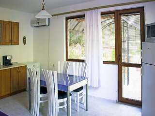 Дома для отпуска Rooms for Rent - Villa Desi Варна Дом для отпуска с 2 спальнями-5